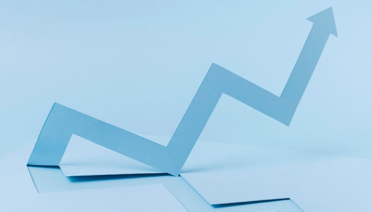 Featured image for How to Bridge the Skills Gap: Upskilling and Reskilling Your Workforce.